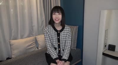 FC2PPV-4588448虽然有着偶像般的整洁外貌但性欲强烈