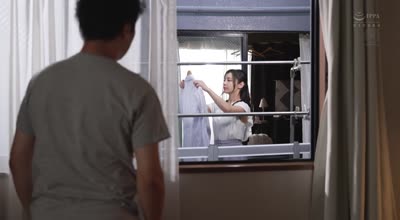 JUR-257 隣の美人奥様は毎日、毎日…シーツを洗濯に出すほどの潮吹きド淫乱人妻でした…。 吉澤友貴